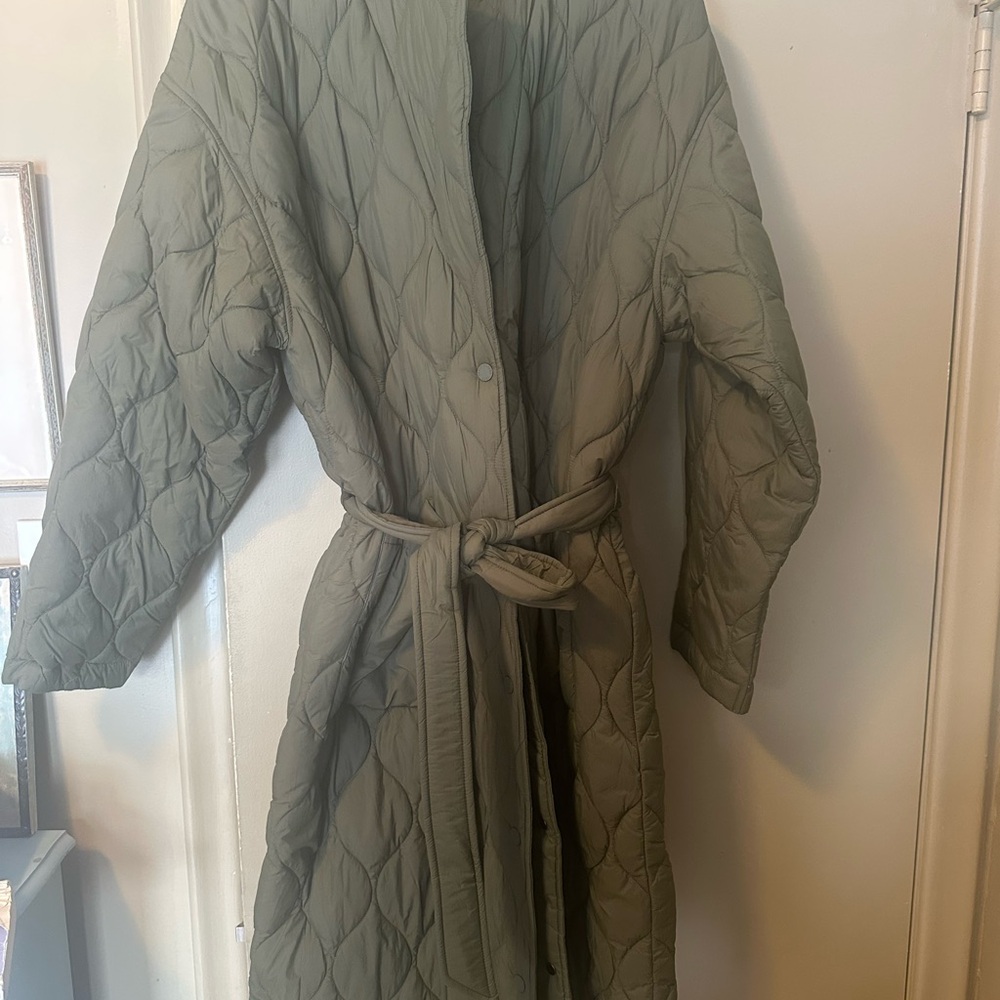 Roots Quilted Green Robe - Picture 1 of 3